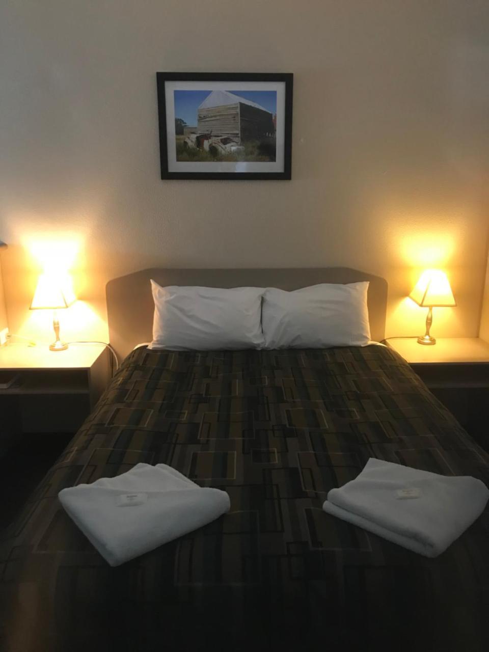 The Bakehouse Motel Goulburn Exterior photo