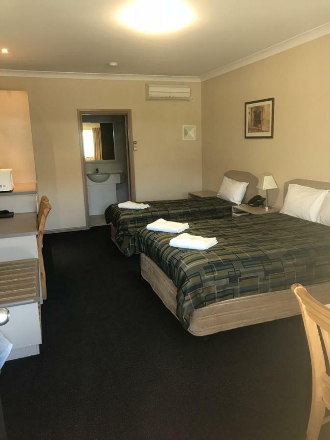 The Bakehouse Motel Goulburn Exterior photo
